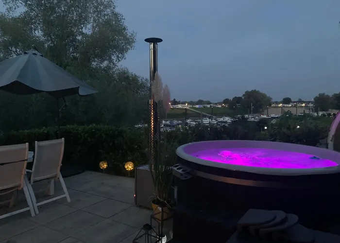 Luxus Hafenblick * Lathum