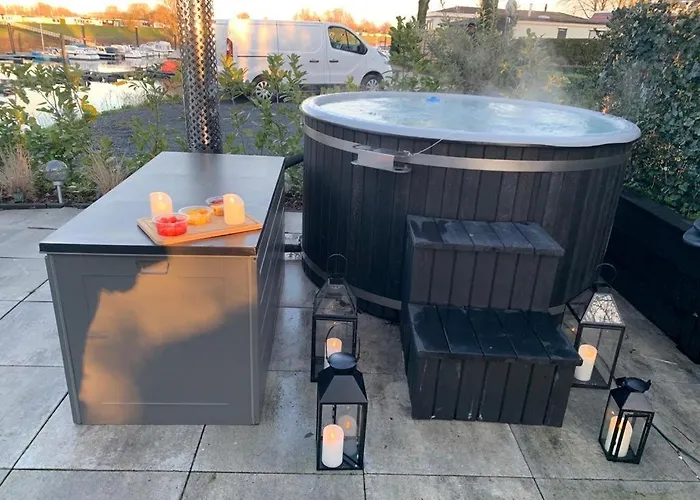 Luxus Hafenblick Vakantiehuis Lathum